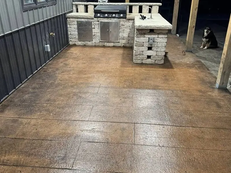 Stamped concrete patio with outdoor kitchen near St. James, MO